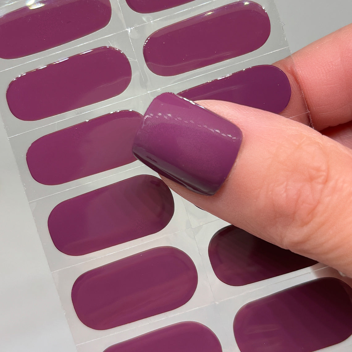 🎁 Deep Mauve Solid No Light Gel Nail Wraps (NLG) (100% off)